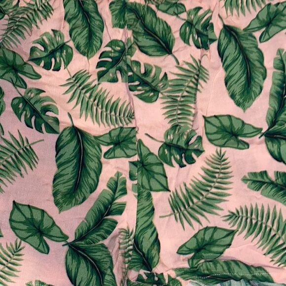 Palm Printed Shorts - Picture 2 of 8